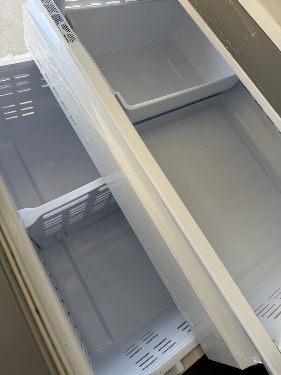 Main image 6