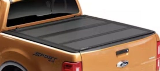 RealTruck BAKFLIP MX4 folding bed cover, Ford Ranger/Ranger Raptor, 2024 - 2025.