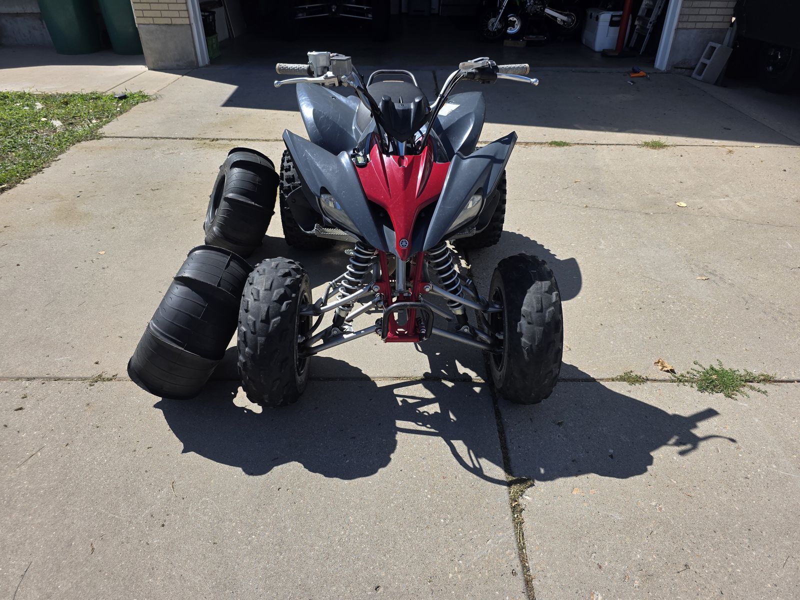 2008 Yamaha Raptor 250 ATV - Aftermarket Exhaust & Paddle Tires