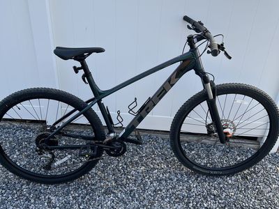 TREK MARLIN 7