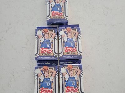 NEW- NBA Topps 2025/2026 Hanger Box