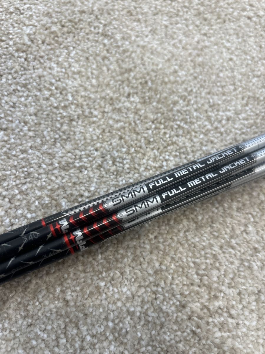 Easton 5MM Full Metal Jacket Arrows - SOLO HNTR, Max Hunter Fletching - 8 Pack