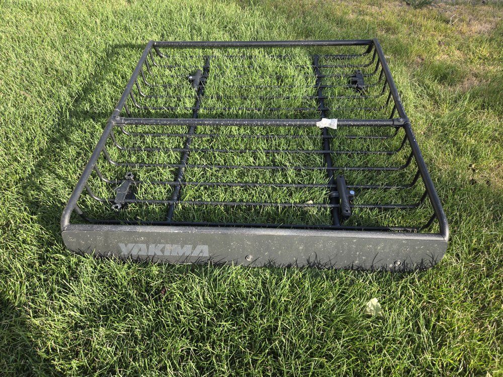 Yakima MegaWarrior Roof Rack Cargo Basket W/Locks