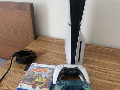 PlayStation 5 1TB plus 2 controllers