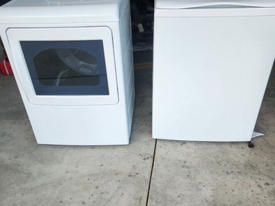 GE Washer and Dryer Set