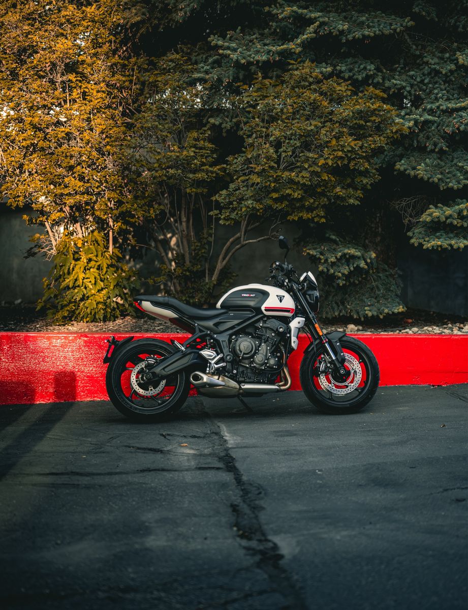 Triumph Trident 660
