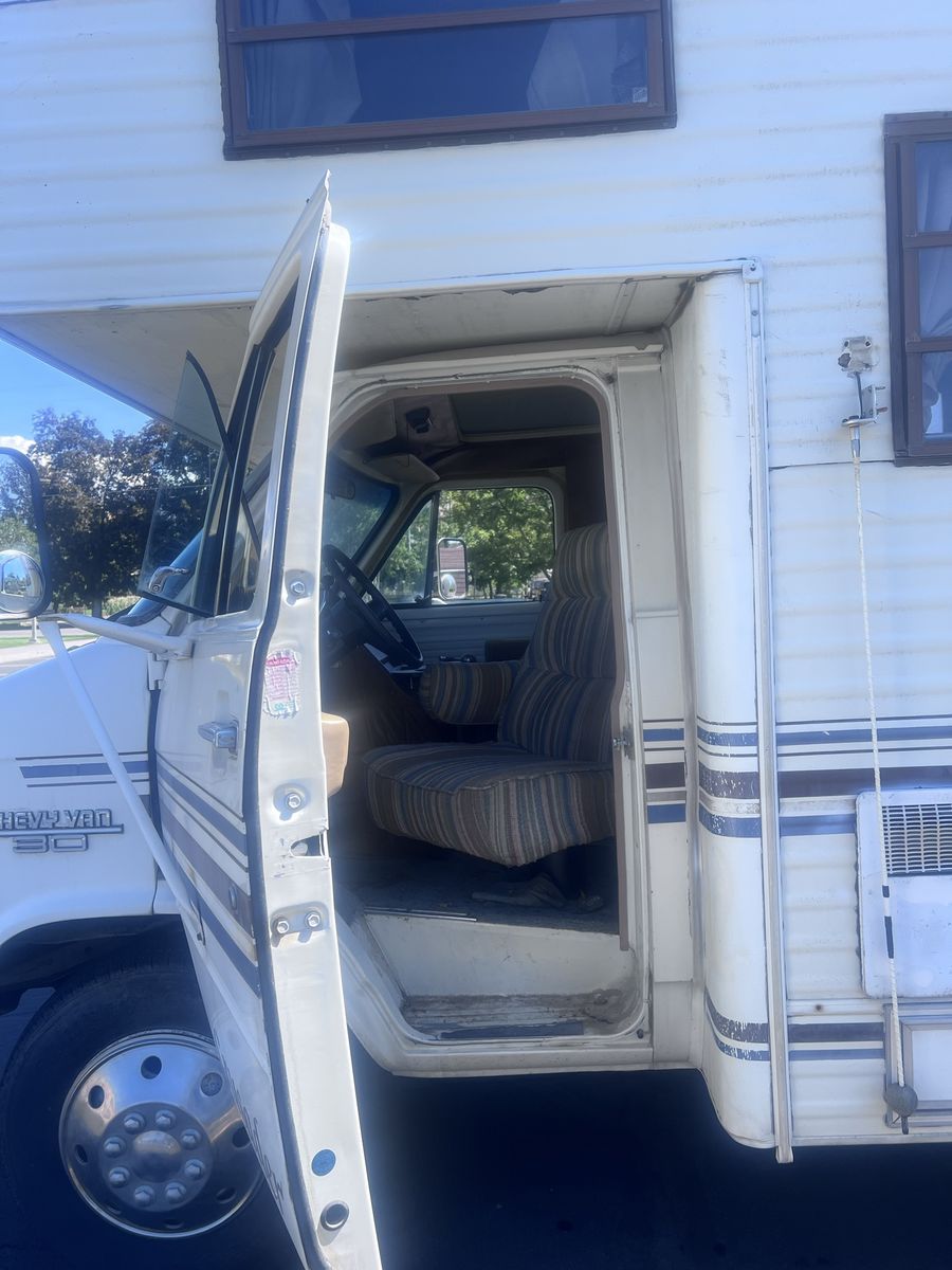 Motor home W title 