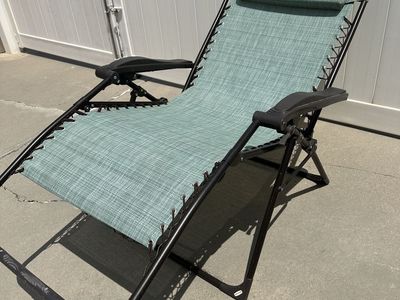 Foldable / Portable Relaxing Zero Gravity Lounge Chair