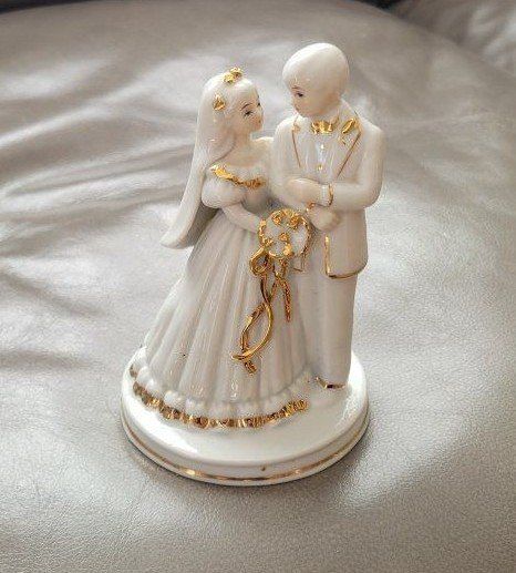 Antique Bride + Groom