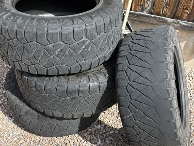 35x12.50r20 Nitto Ridge Grapplers