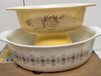 Vintage Pyrex Promotional Casseroles