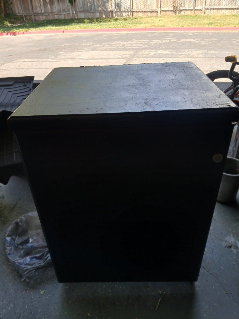 Main image 4
