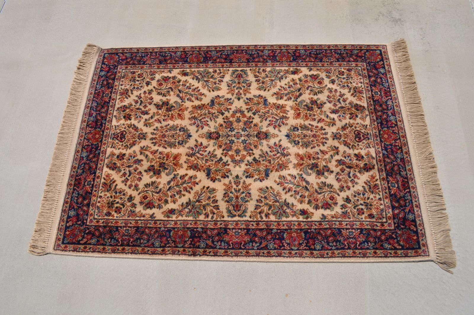 Karastan Rug 760 Pattern Ivory Sarouk