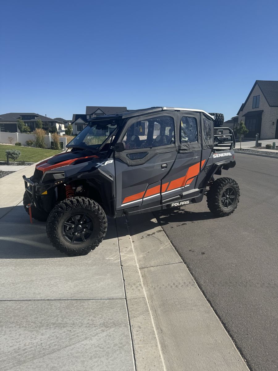 2020 Polaris General XP 1000 with Ride Command – Excellent Condition