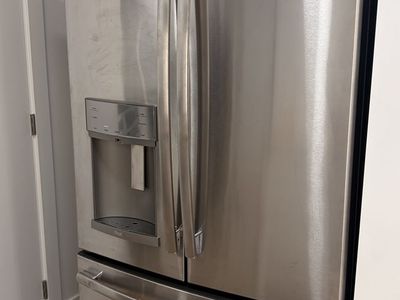 GE Profile 22.1 cubic foot refrigerator