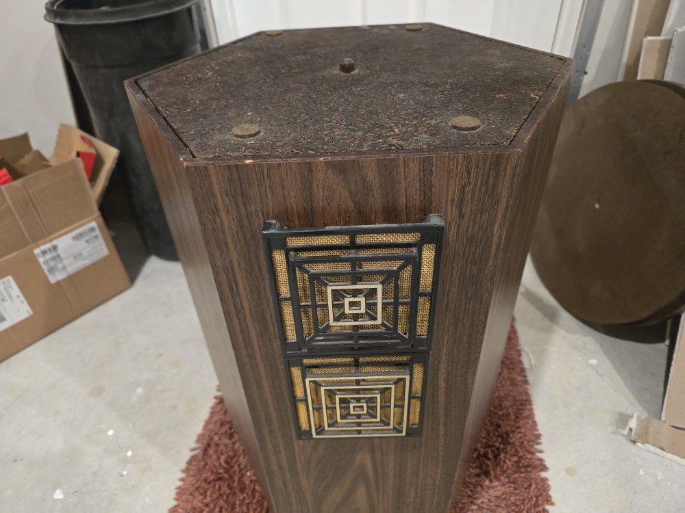 Vintage 70s pair of Empire speakers,