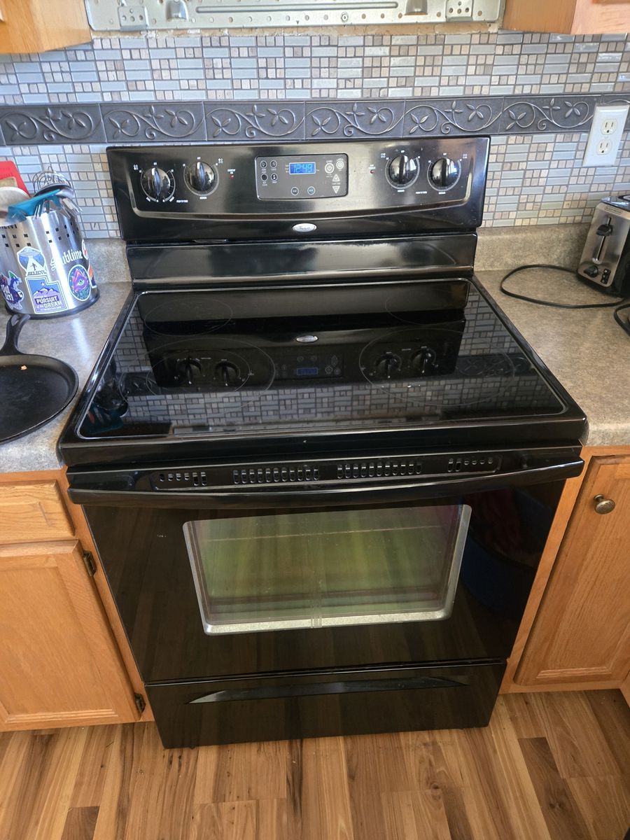 Whirlpool glass top oven range