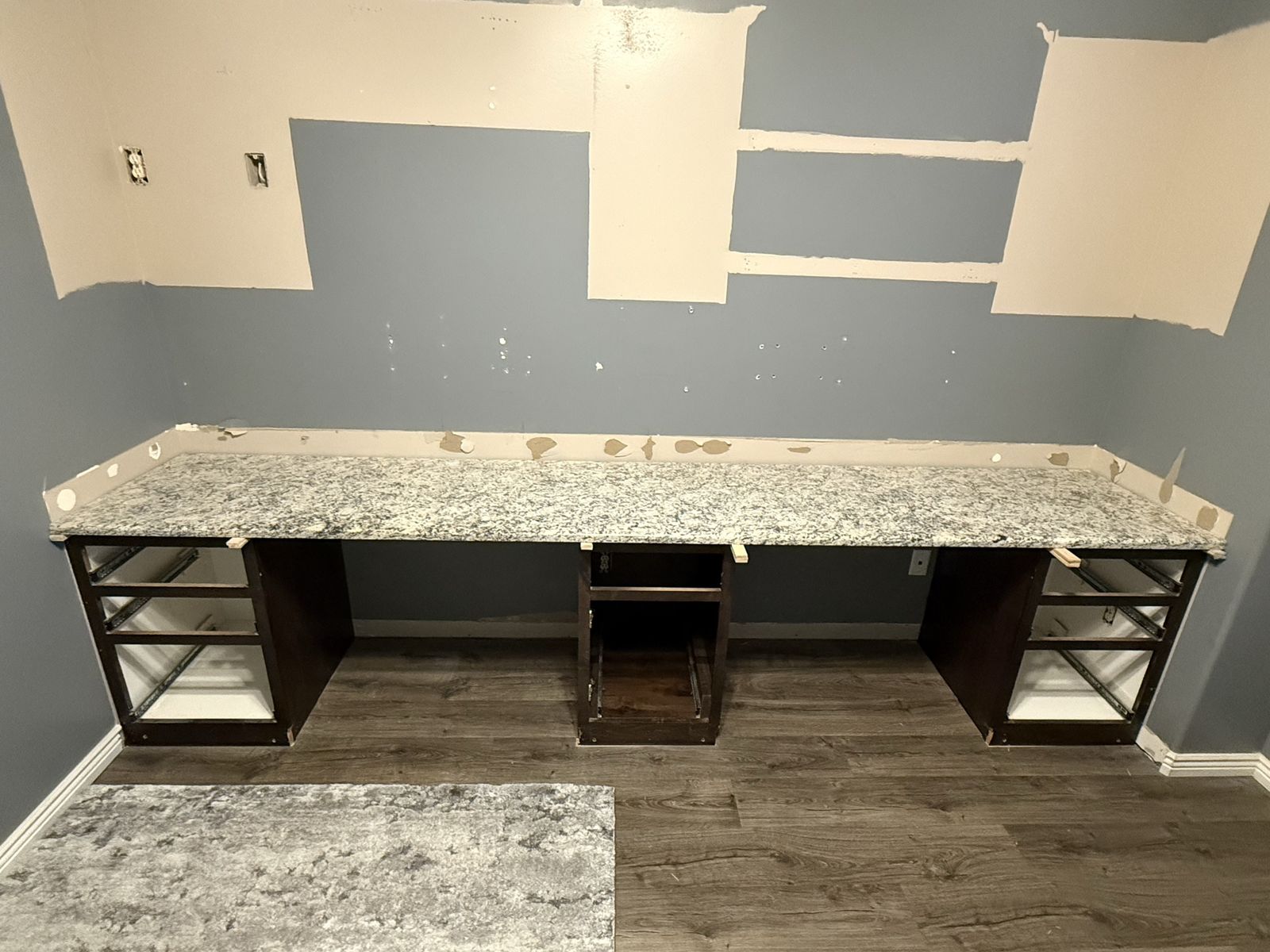 Granite Countertop - 122" X 25"