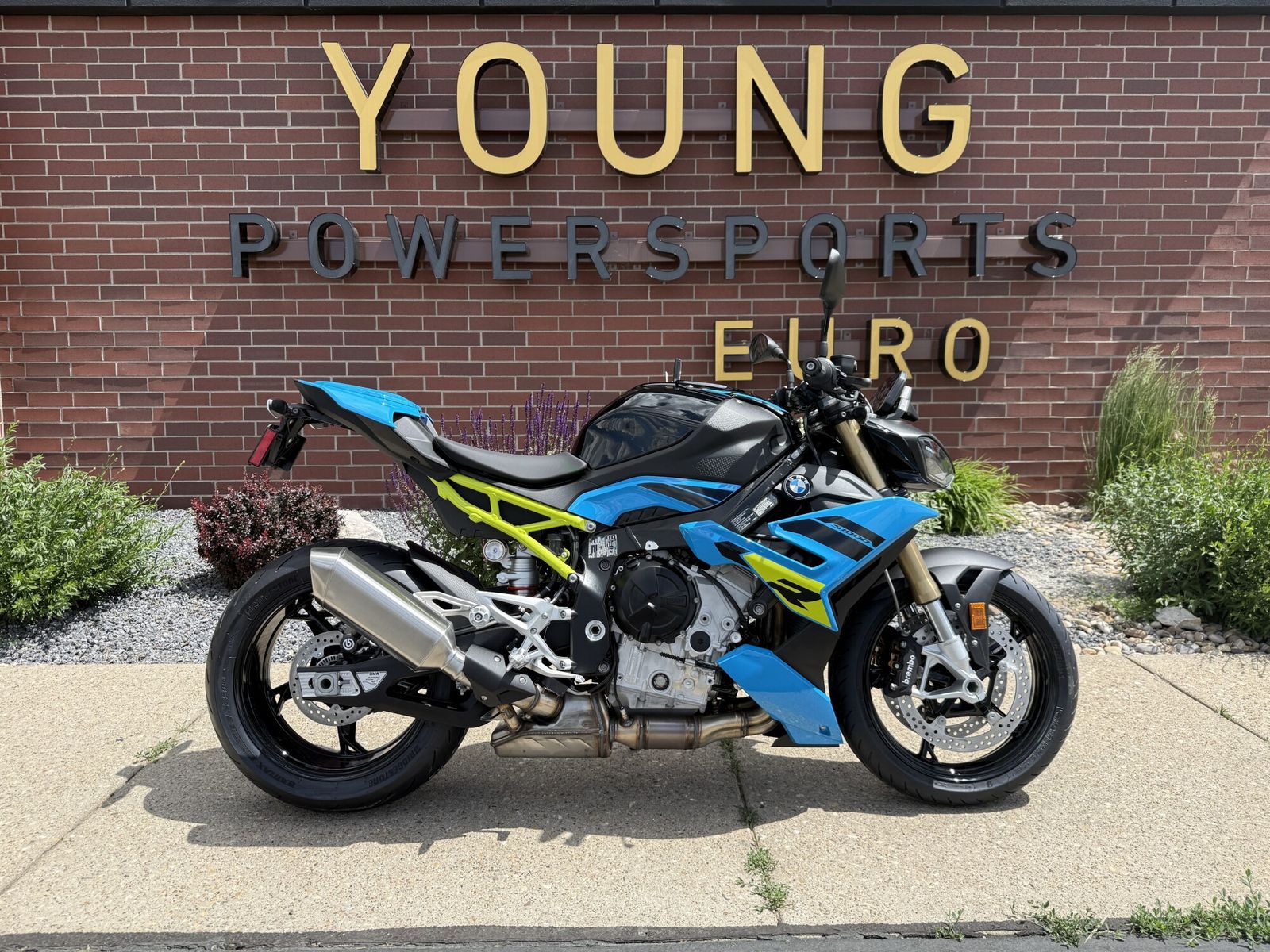 2026 BMW Motorrad S 1000 R