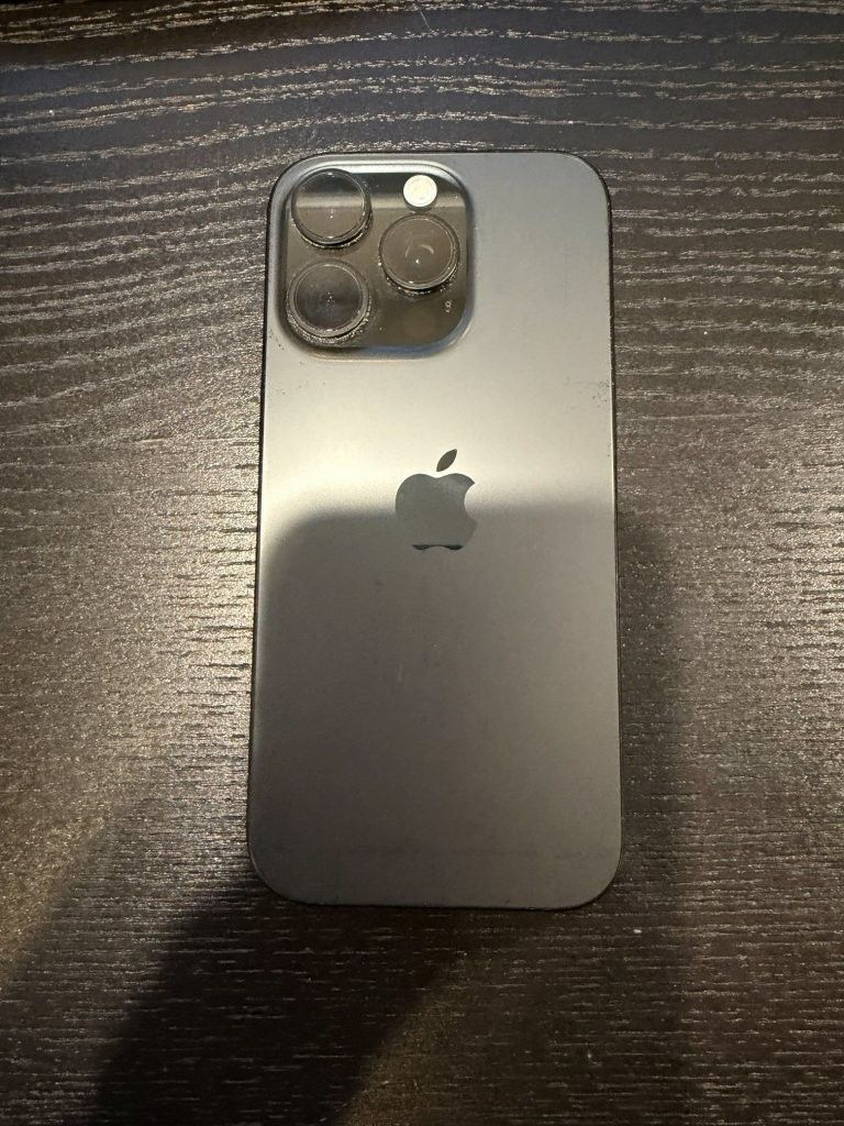 iPhone 16 Pro - UNLOCKED - 128 GB - Black - 98% Battery - Good Condition