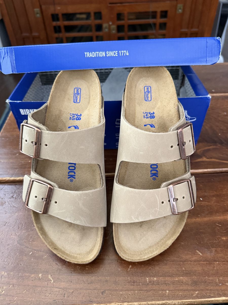 New 38N (women’s 7) Birkenstock Unisex Arizona Soft Foot Bed Oiled Leather Sandals