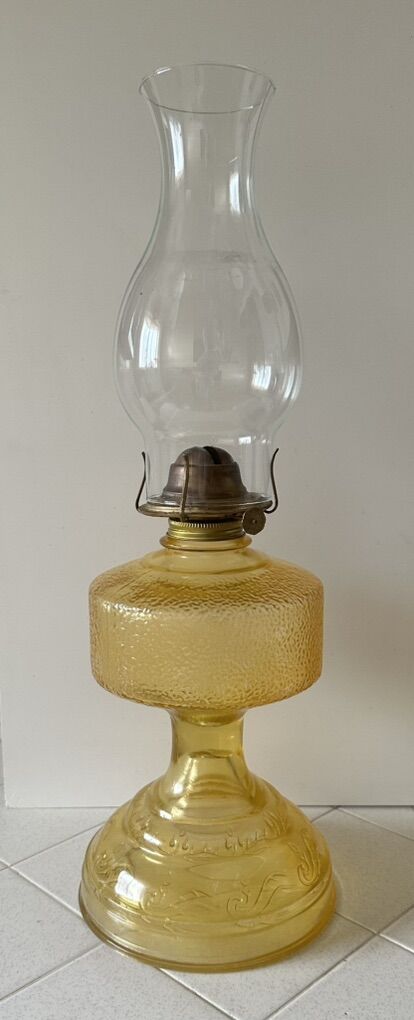 Antique Yellow EAGLE Glass OIL LAMP w/Chimney