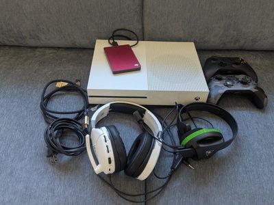 XBOX ONE BUNDLE — Controllers + Headsets + Storage Drive — No Games Included