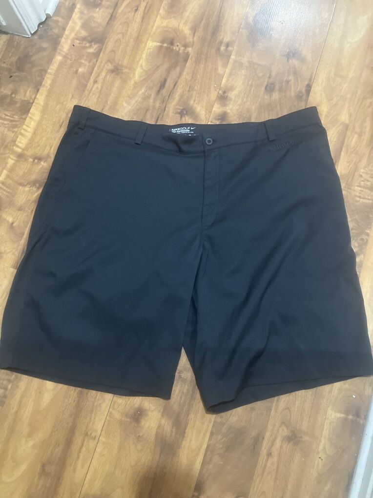 Black Nike Golf Shorts with PocketsSize 42