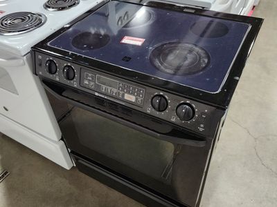 LOW PRICE GUARANTEED! MAYTAG SLIDE IN RANGE!