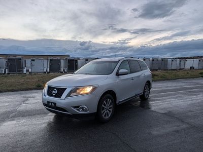 2013 NISSAN PATHFINDER SE