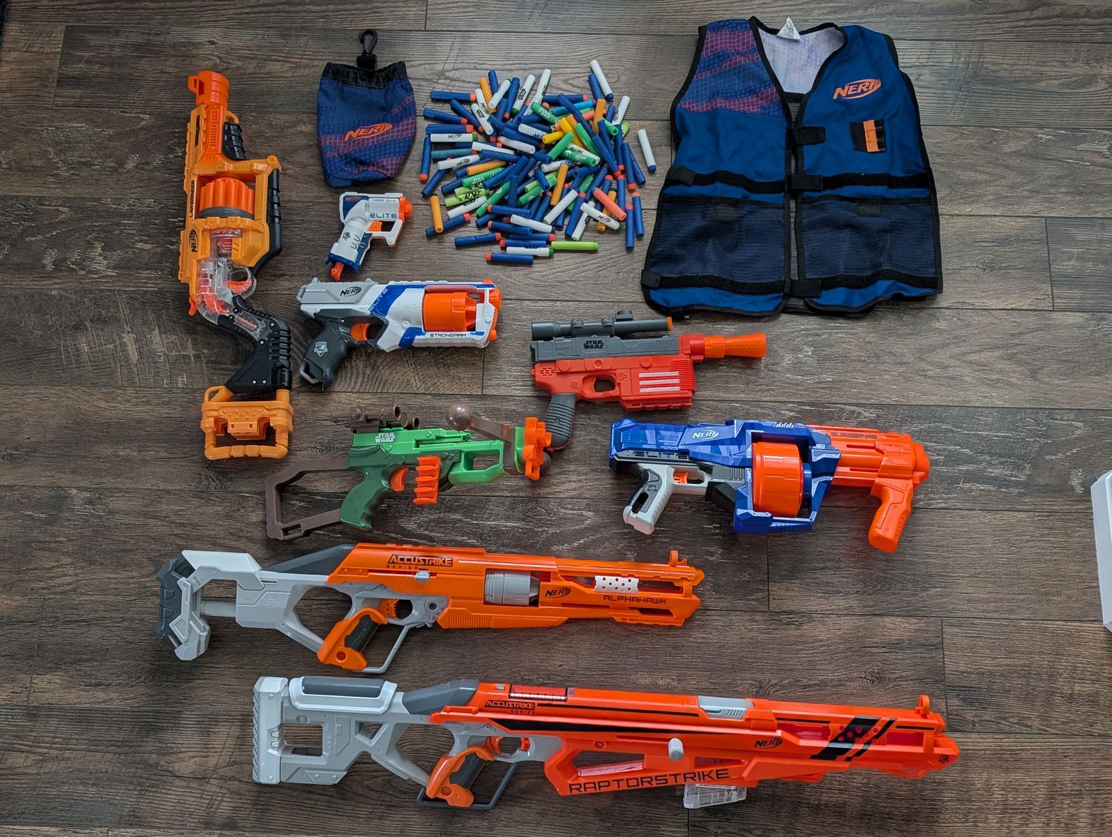 Lot of Nerf Guns for Summer Fun!!