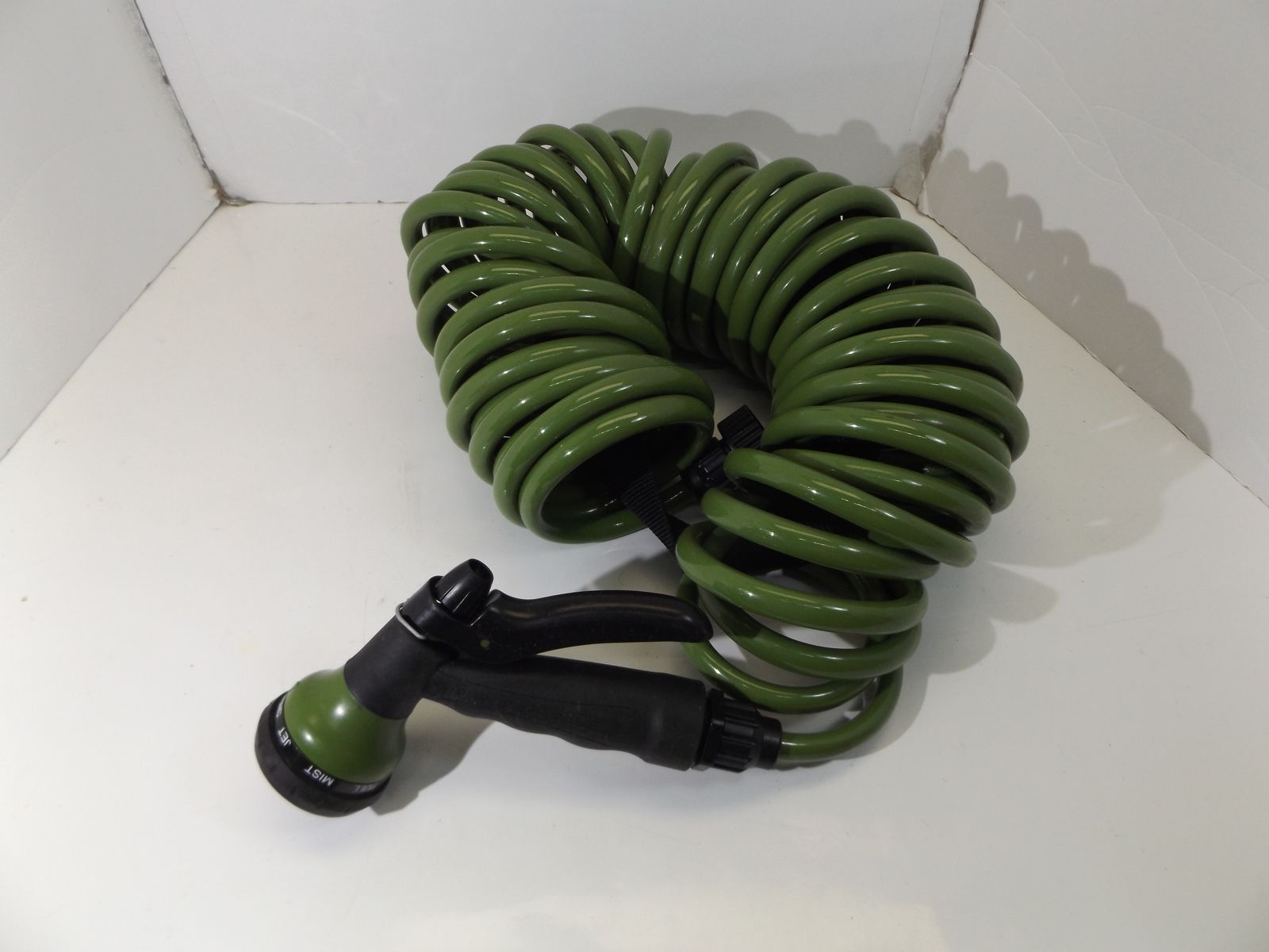 Orbit 25' Green Coil Hose  Watering Yard Garden 8 Pattern Plastic Nozzle New