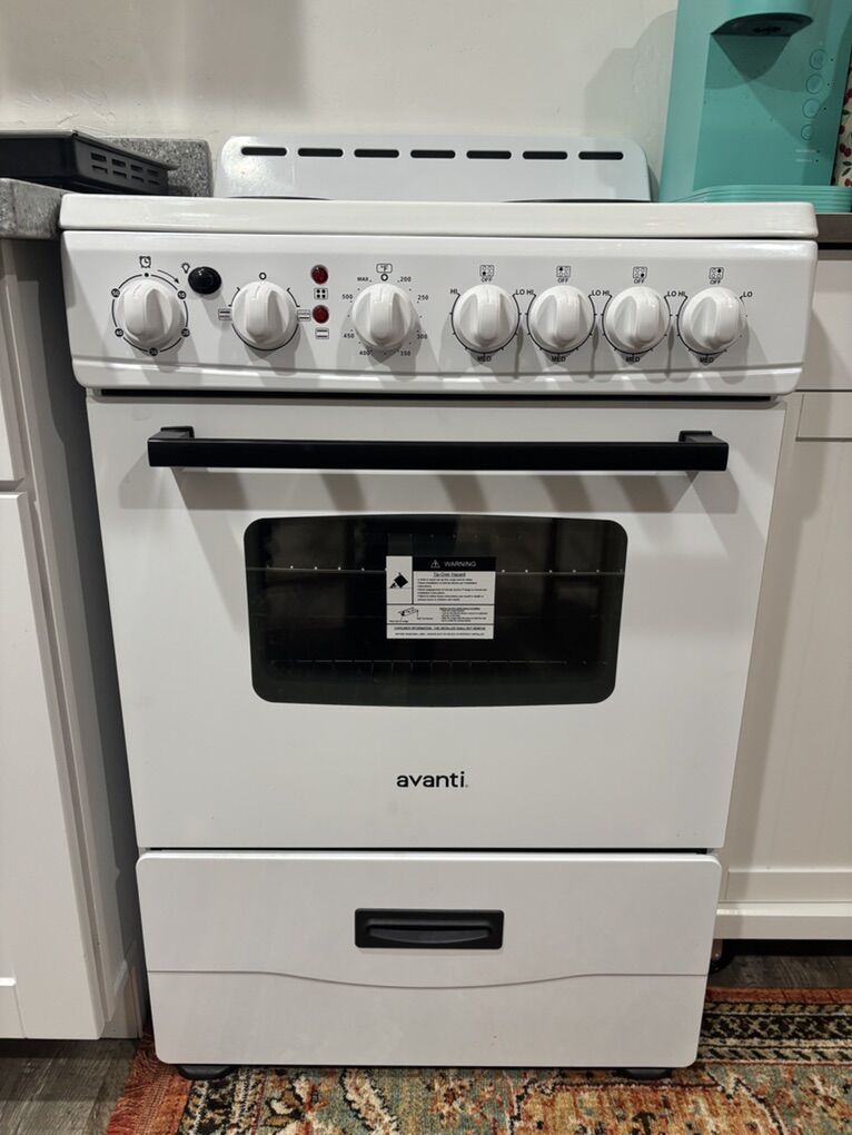 Brand New Eletric Stove And Oven