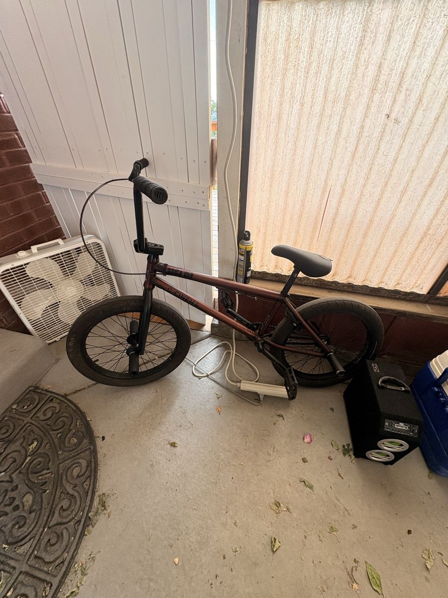 Kink BMX Freestyle Bike with Cinema Components and Pegs