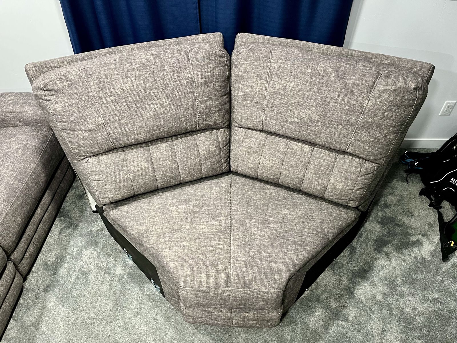 Free corner section of large sectional
