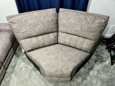 Free corner section of large sectional