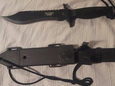 Defender Xtreme Tactical Fixed Blade Knife with Sheath - Black