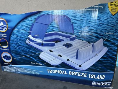 Tropical breeze Island