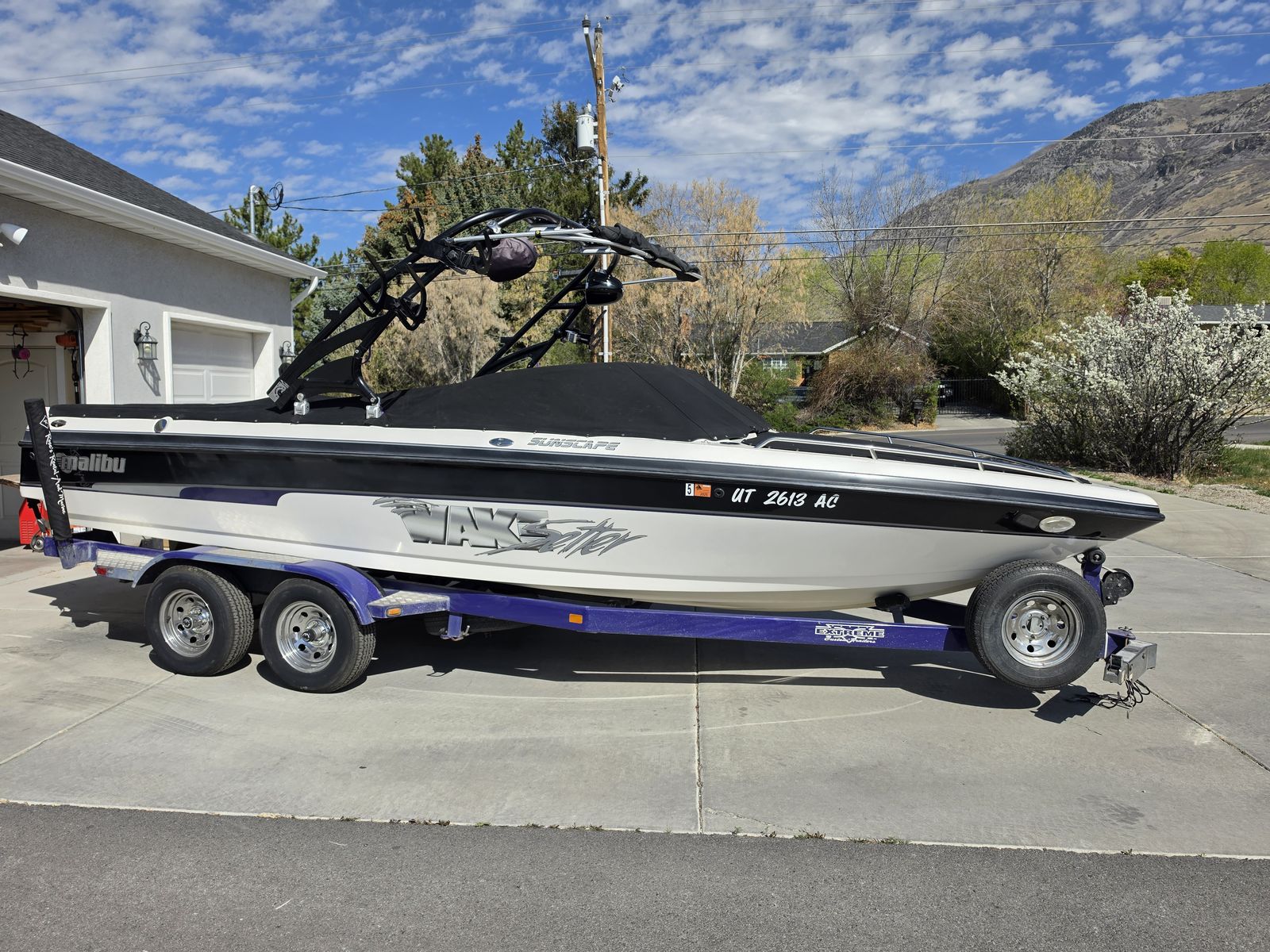 Price Decreased!  2001 Malibu Wakesetter 23 LSV