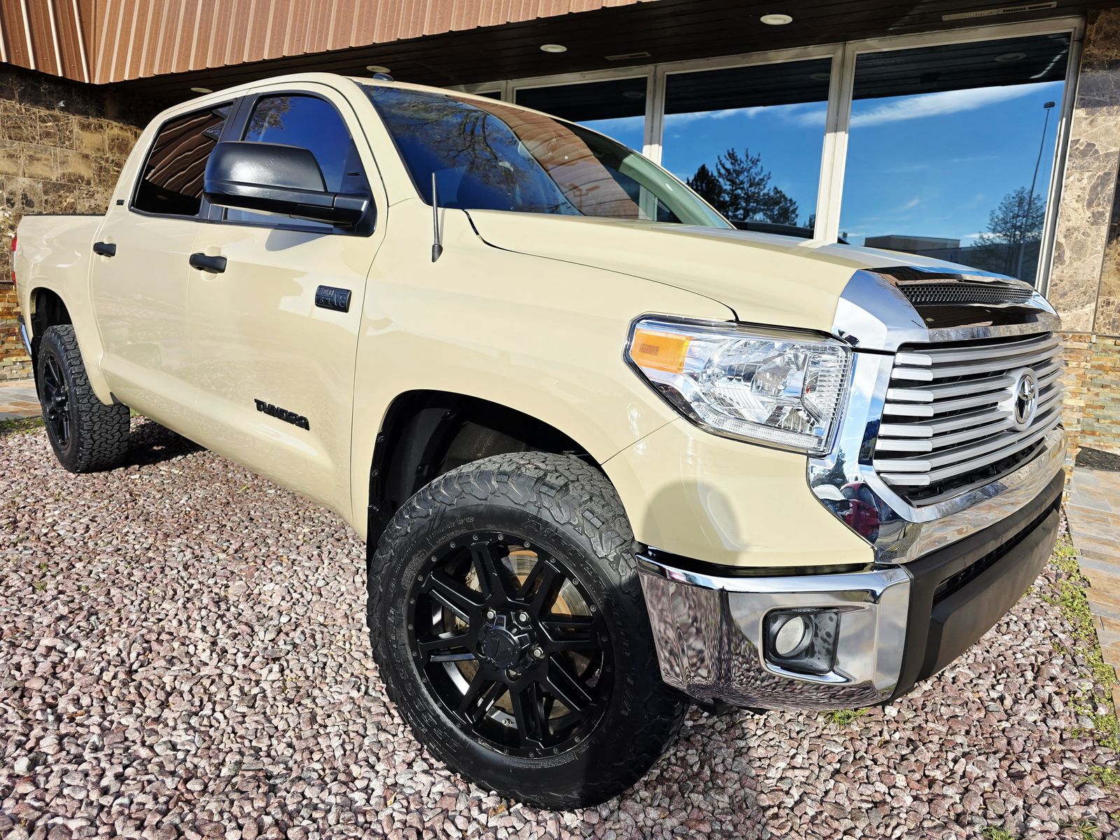 2017 Toyota Tundra SR5