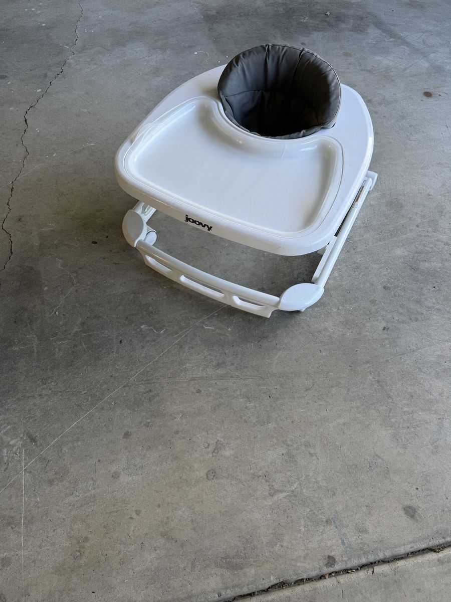 Joovy Walker