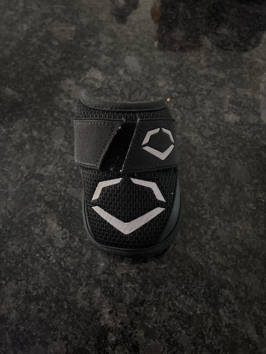 EvoShield Elbow Guard Black - Small