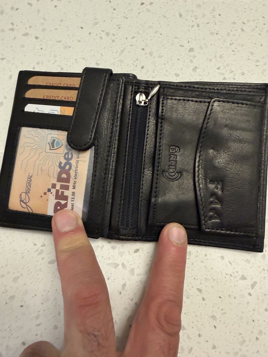 RFID leather wallet