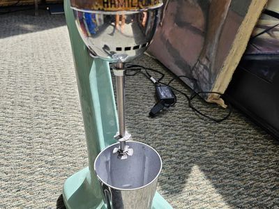 Vintage Hamilton Beach No. 30 Milkshake Mixer / Malt Blender – Jadeite Green