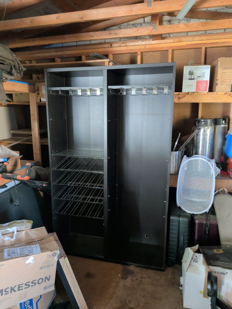 Bar cabinet