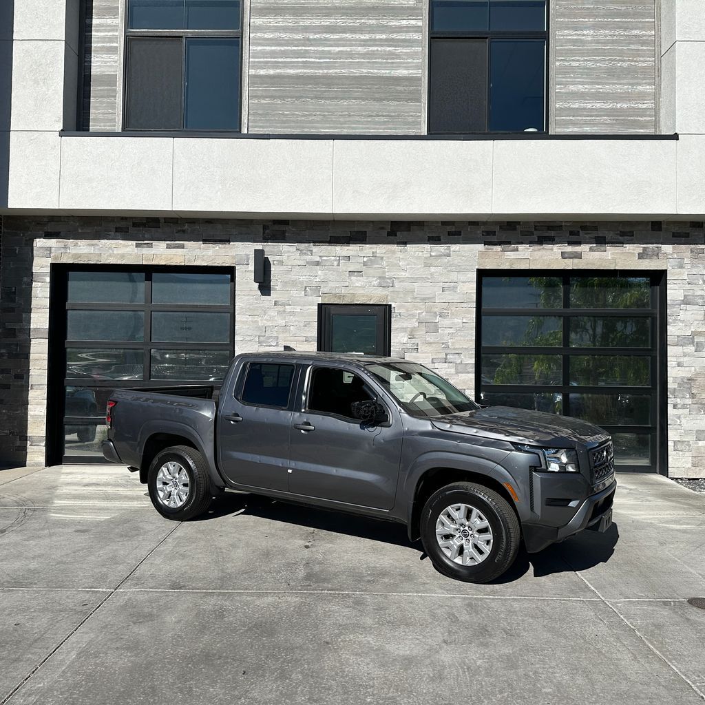 2022 Nissan Frontier SV