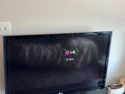 40in LG Flat Screen HDTV