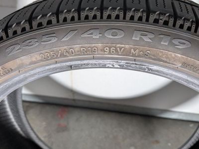 Pirelli 235/40R19 96V M+S All-Season Used - Excellent condition