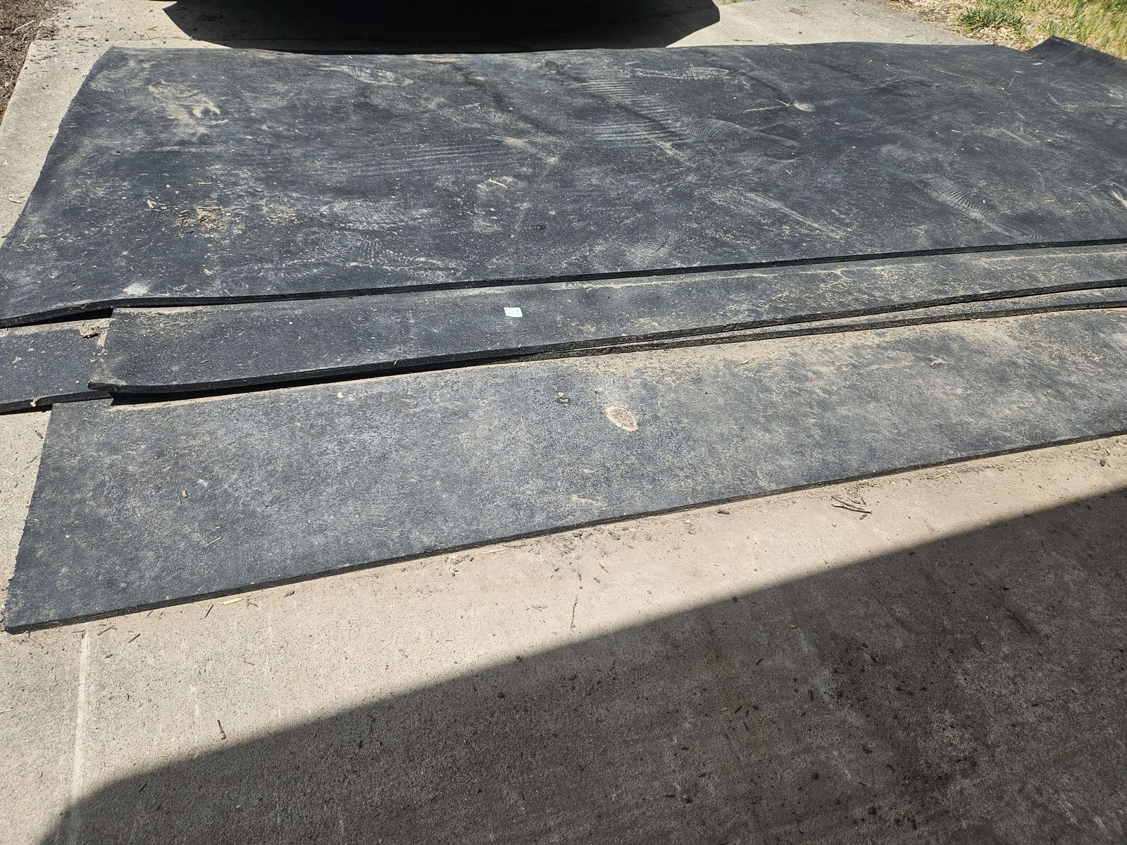 Horse Mats 6 mats 8ft x 3 ft ish