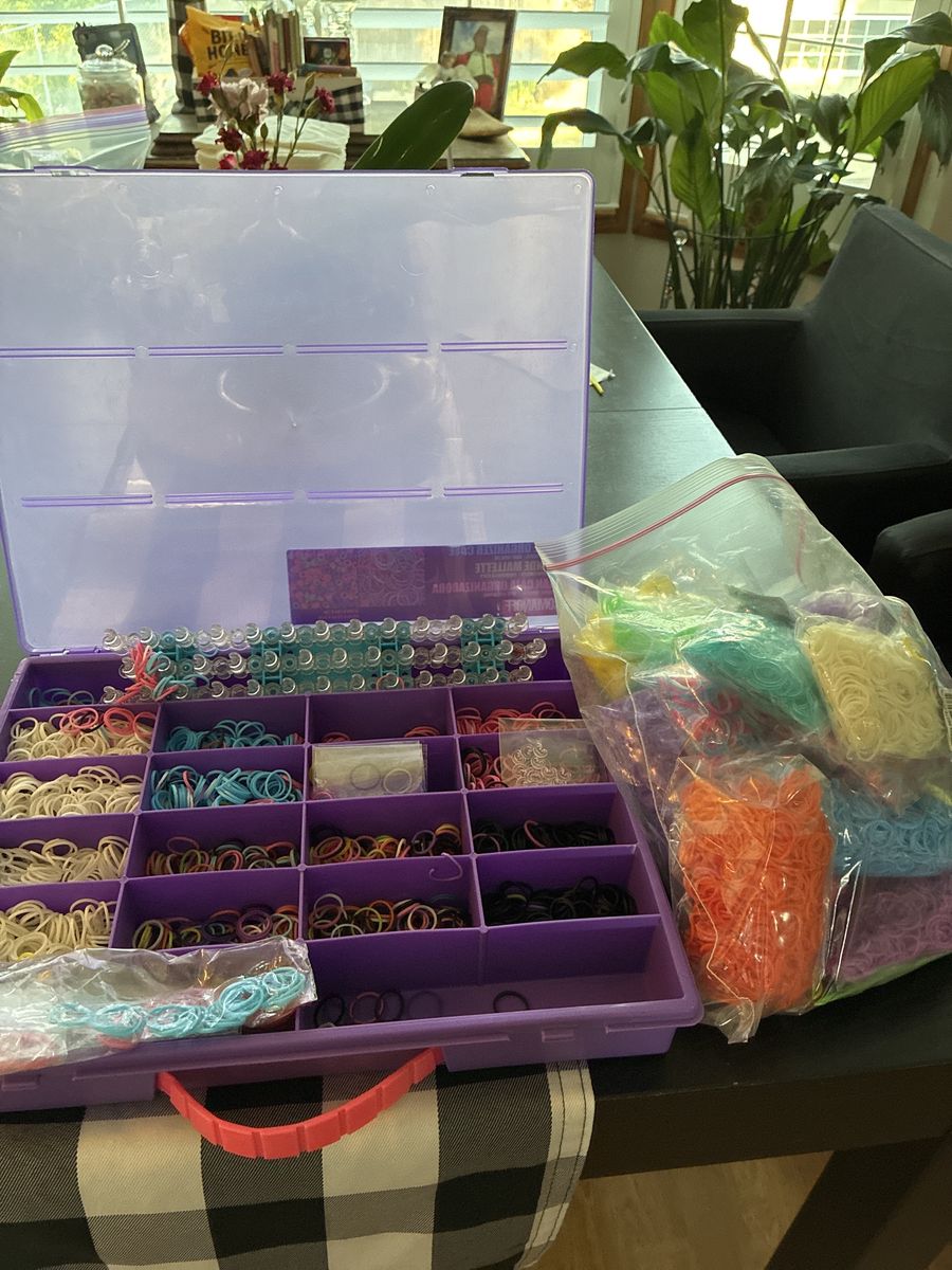 Rubber band loom kit
